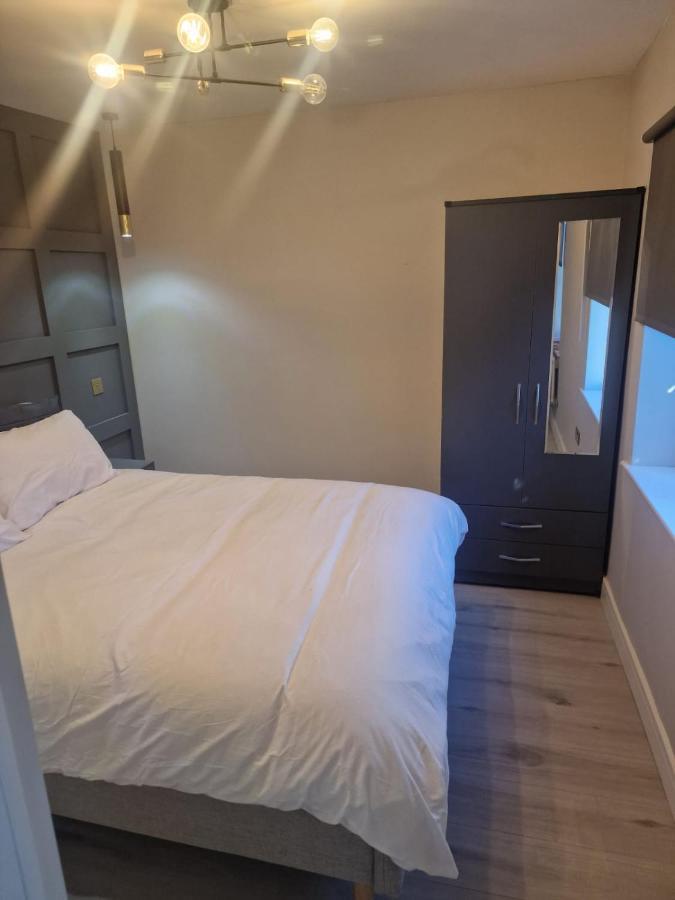 Collier'S Wood En-Suite Apartments 伦敦 外观 照片