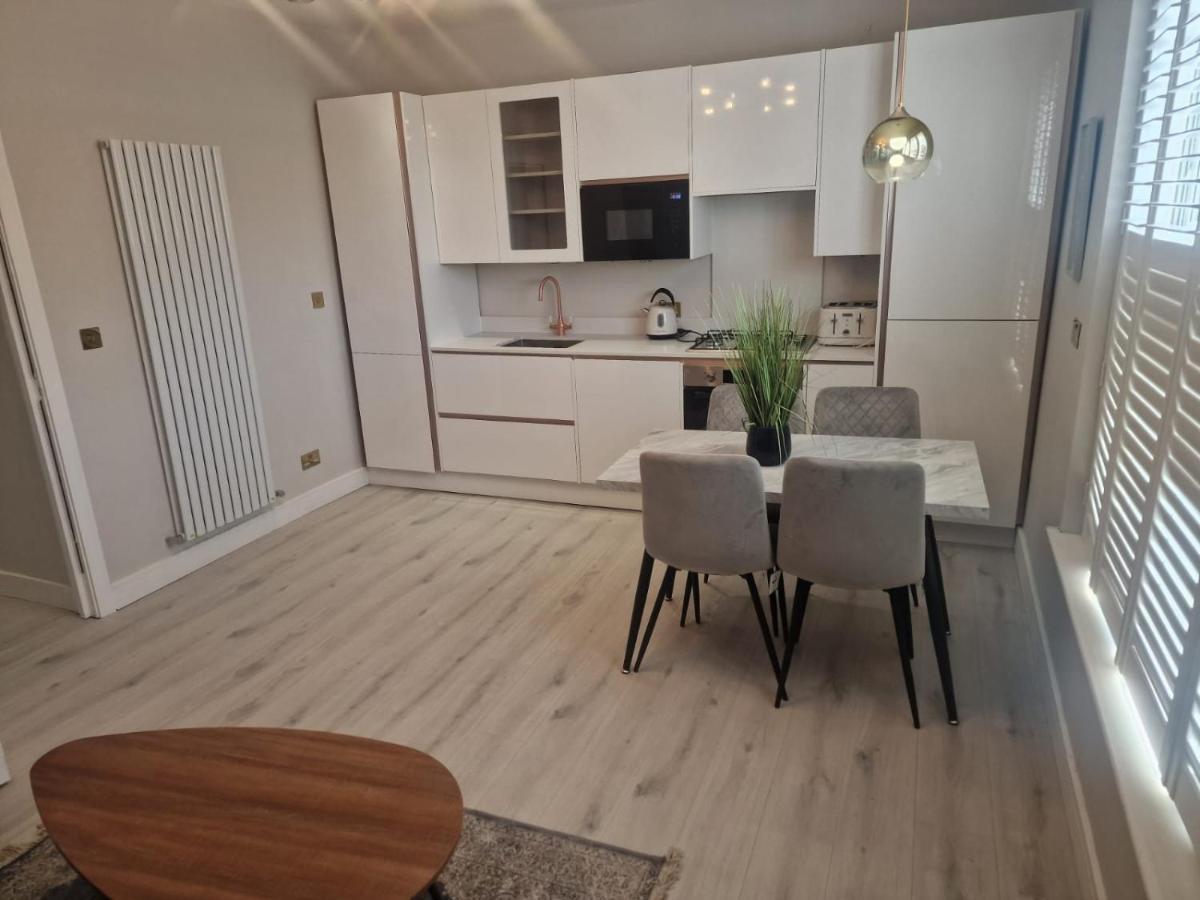 Collier'S Wood En-Suite Apartments 伦敦 外观 照片