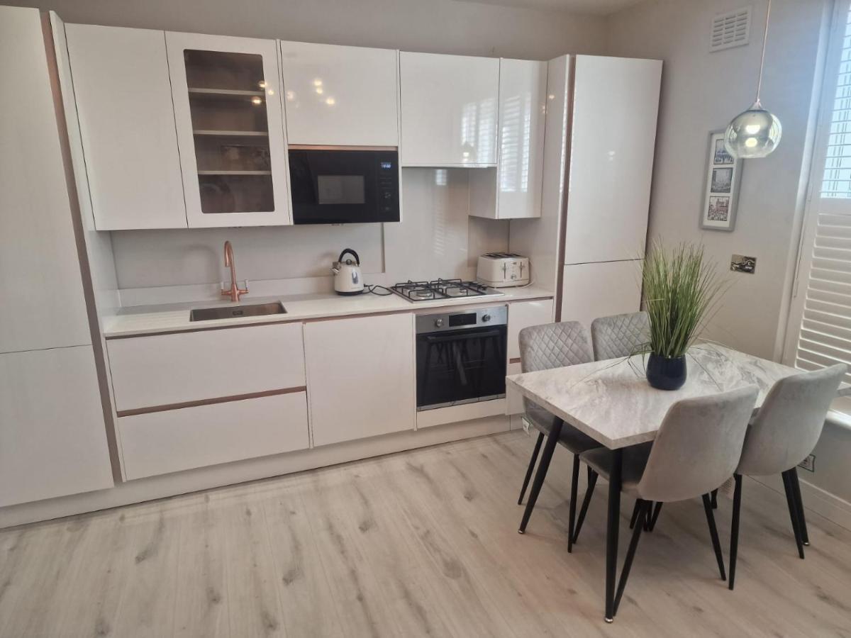 Collier'S Wood En-Suite Apartments 伦敦 外观 照片